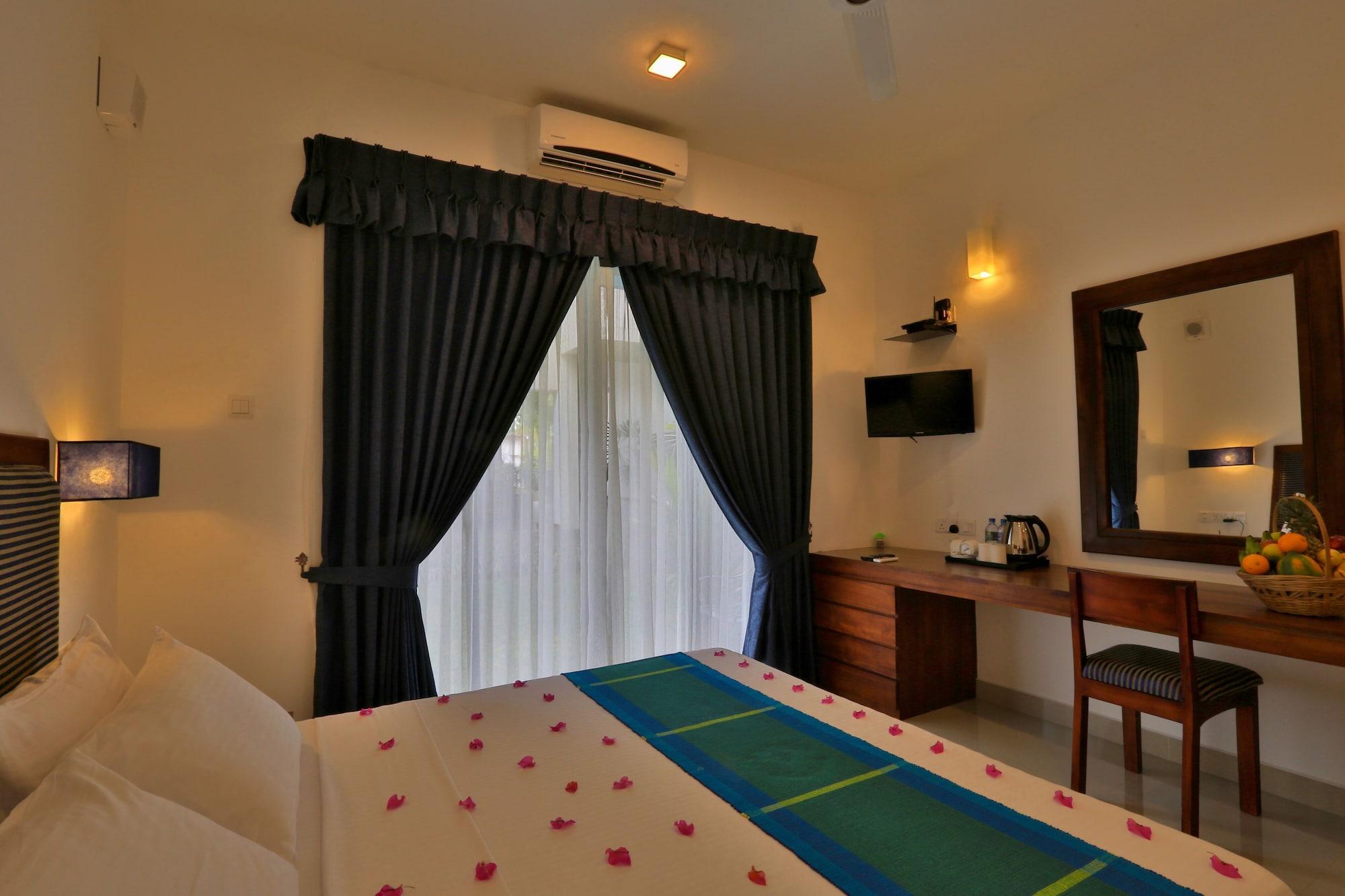 The Blue Wave Hotel Vịnh Arugam Ngoại thất bức ảnh
