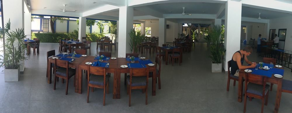 The Blue Wave Hotel Vịnh Arugam Ngoại thất bức ảnh