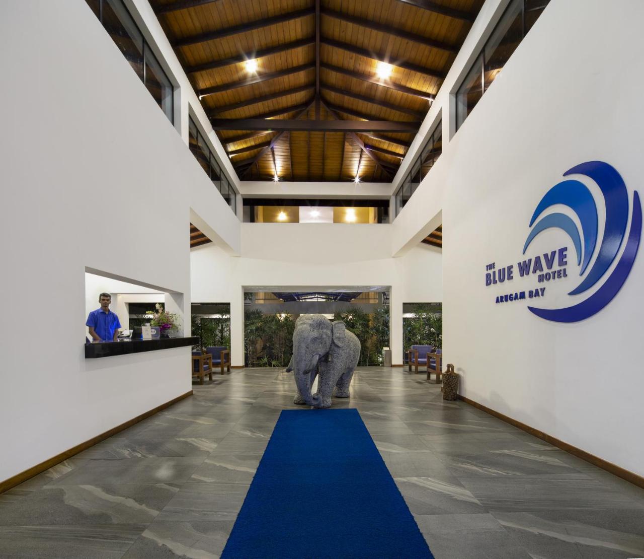 The Blue Wave Hotel Vịnh Arugam Ngoại thất bức ảnh
