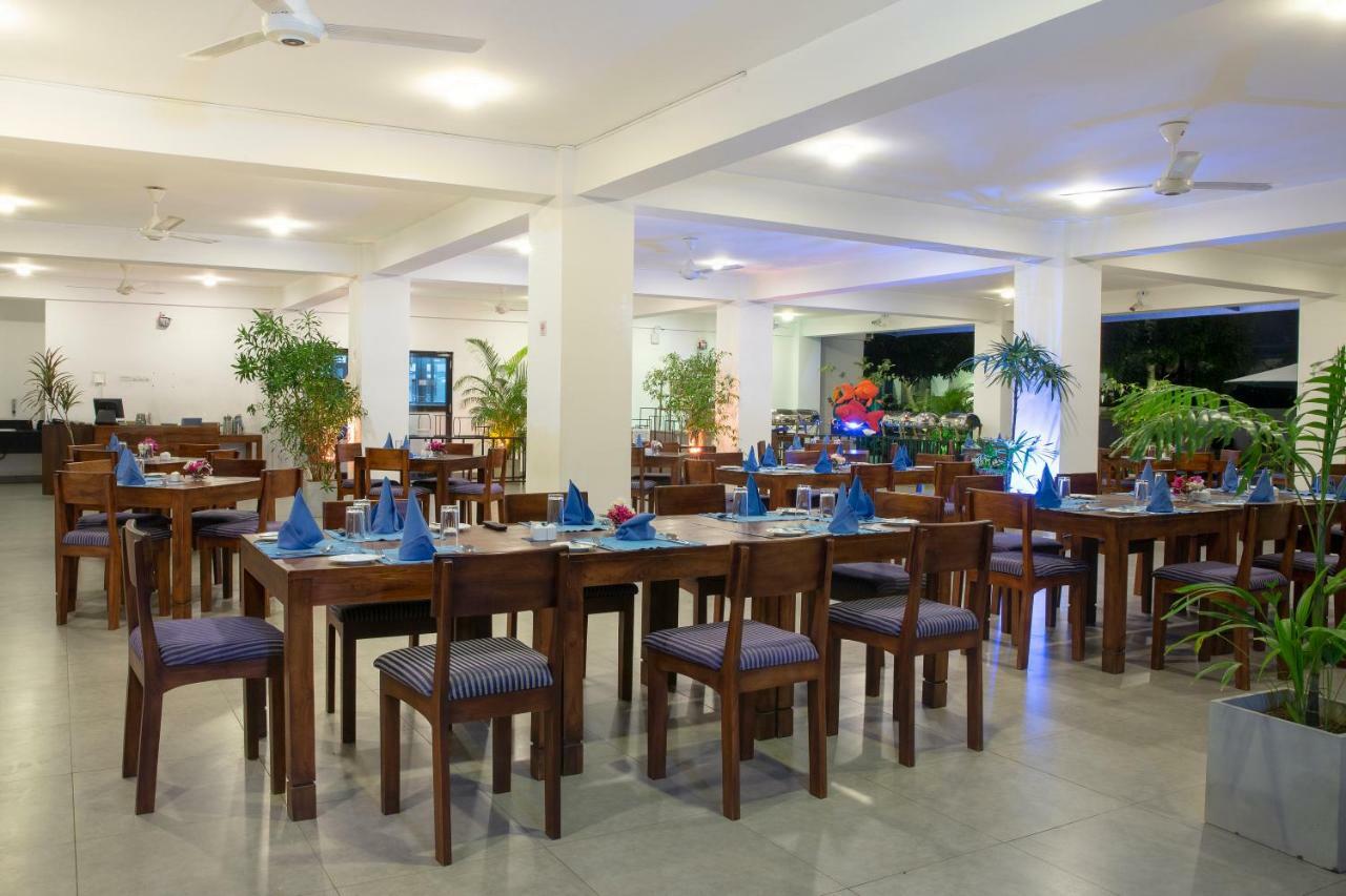 The Blue Wave Hotel Vịnh Arugam Ngoại thất bức ảnh