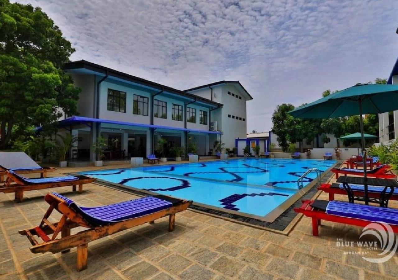 The Blue Wave Hotel Vịnh Arugam Ngoại thất bức ảnh